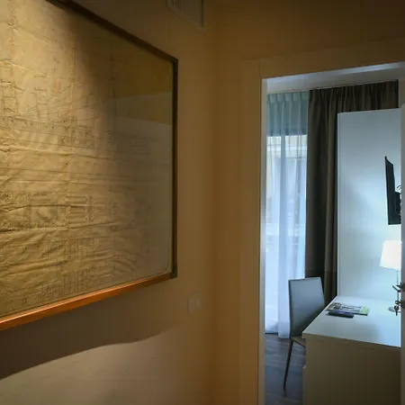 H68 לינה וארוחת בוקר 4*