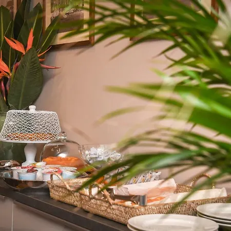 לינה וארוחת בוקר H68 4*