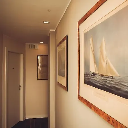 Bed & Breakfast H68 4*