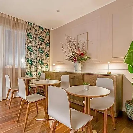 Bed & Breakfast H68