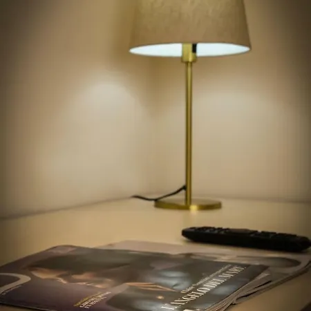 住宿加早餐酒店 H68 4*