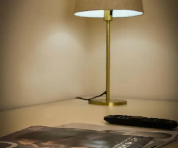 住宿加早餐酒店 H68 4*